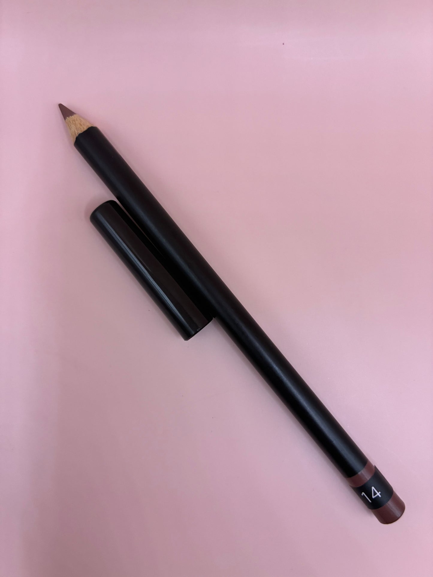 Lip liner & Eye liner (Série D)
